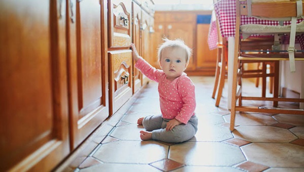 baby_sitting_kitchen_736x414 (1)