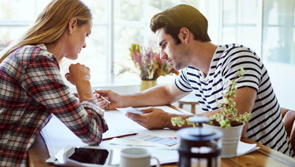 couple_planning_house689960626 (1)