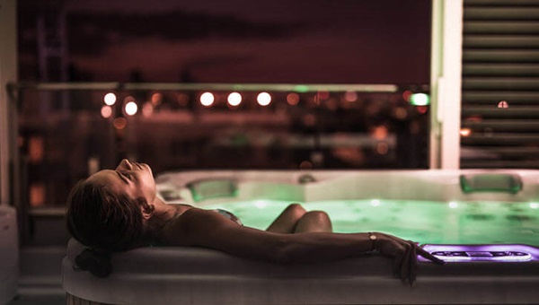 hero_hot_tub_736x414 (1)