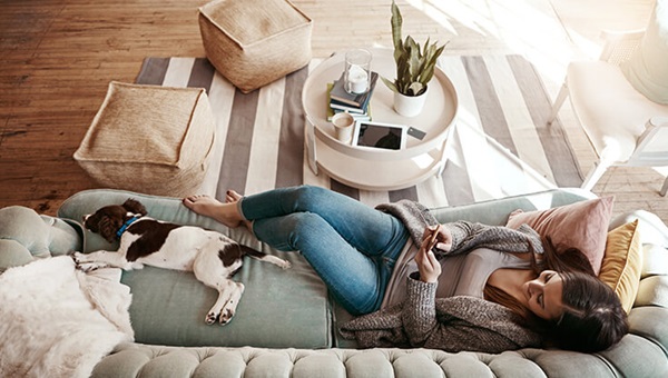 image-girl-dog-couch(2) (1)