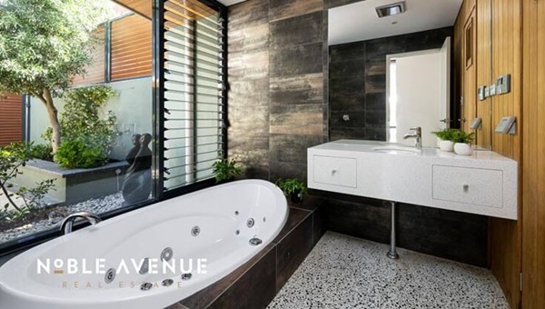 Mullaloo_bathroom (1)