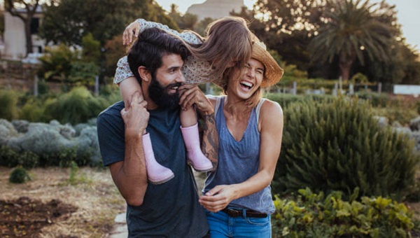regional_family_happy_736x414 (1)