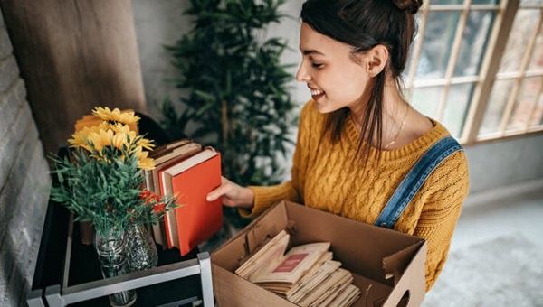woman_unpacking_items_in_home_public (1)