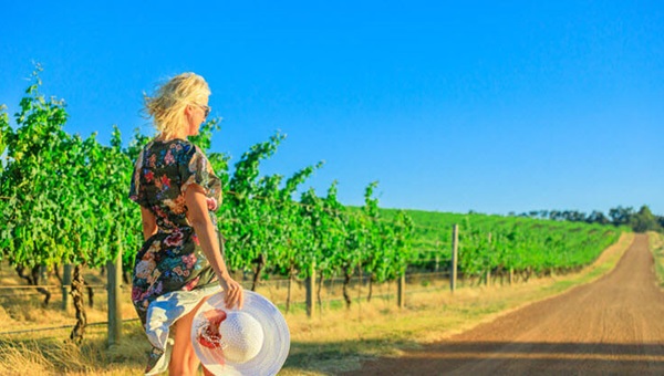 Woman_winery_downsouth_736x414 (1)